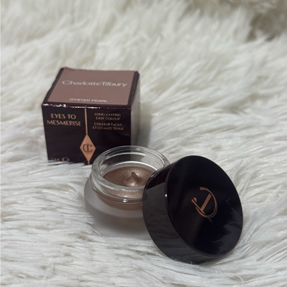 Charlotte Tilbury Brown Eyeshadow Palette